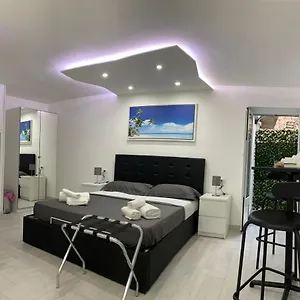 https://rossellas-home.palermohotels.org